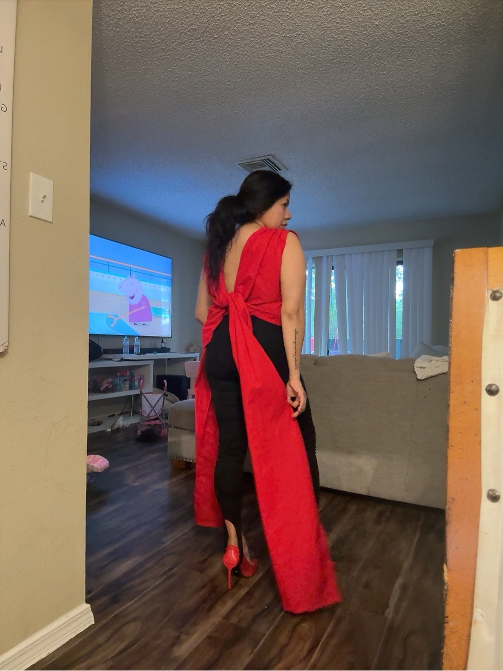 Women’s High-Waist Black Pencil Skirt - Sleek Everyday Style